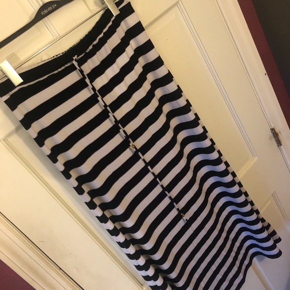 Black and white striped Michael Kors maxi skirt - Picture 1 of 3